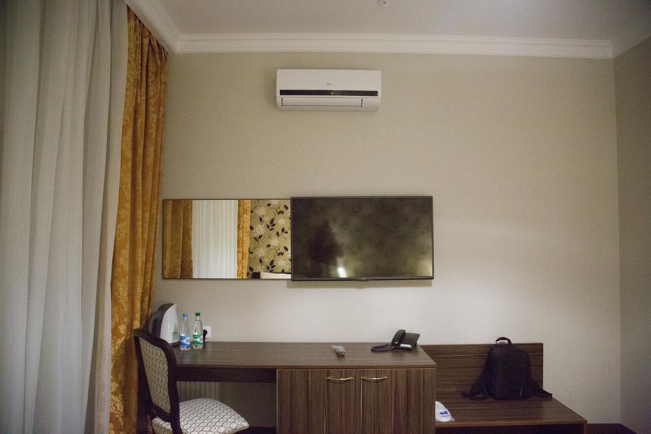 KRTs Korona Hotel Sudilovichi Bagian luar foto